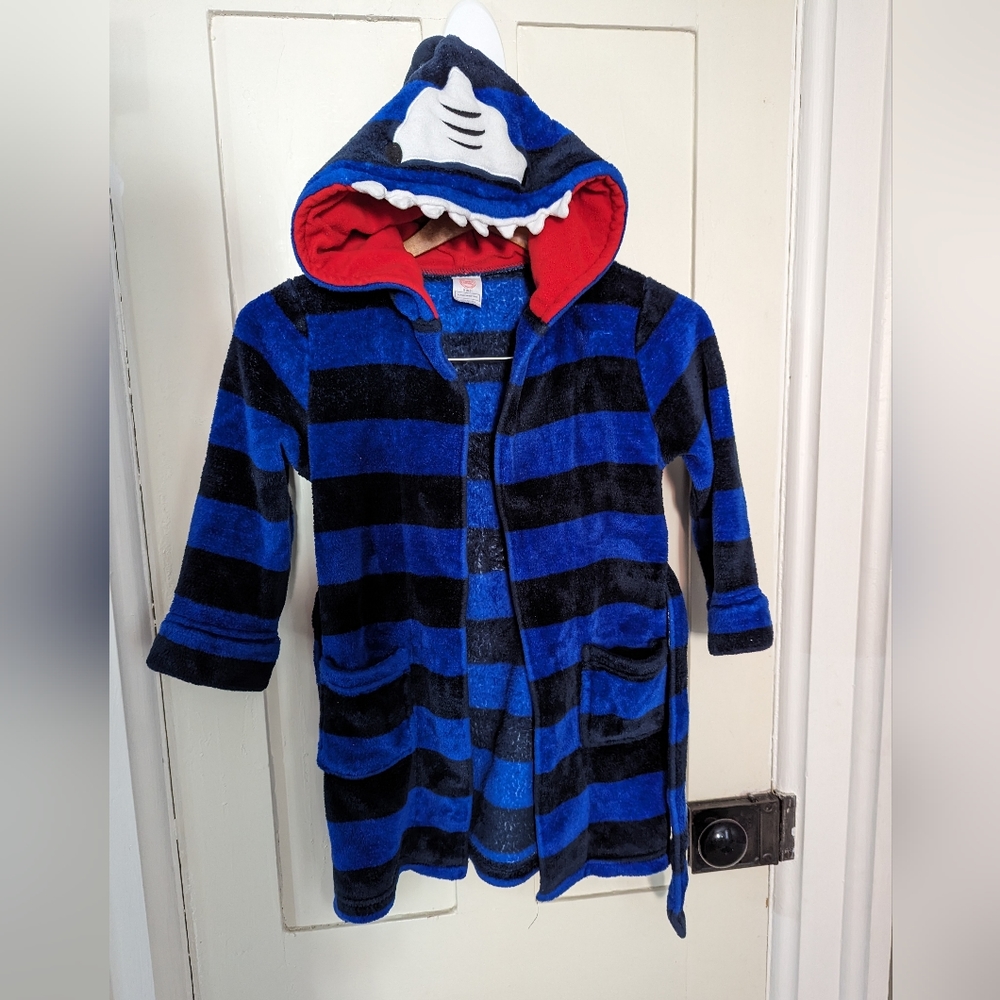 Shark Robe size 6